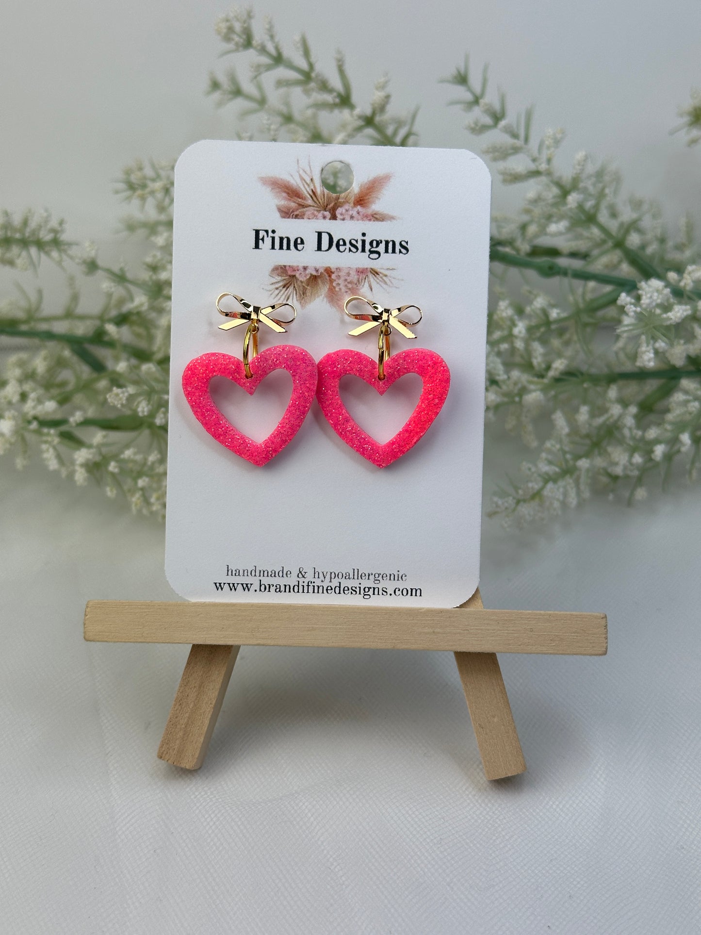 Hot Pink Glitter Heart w Bow