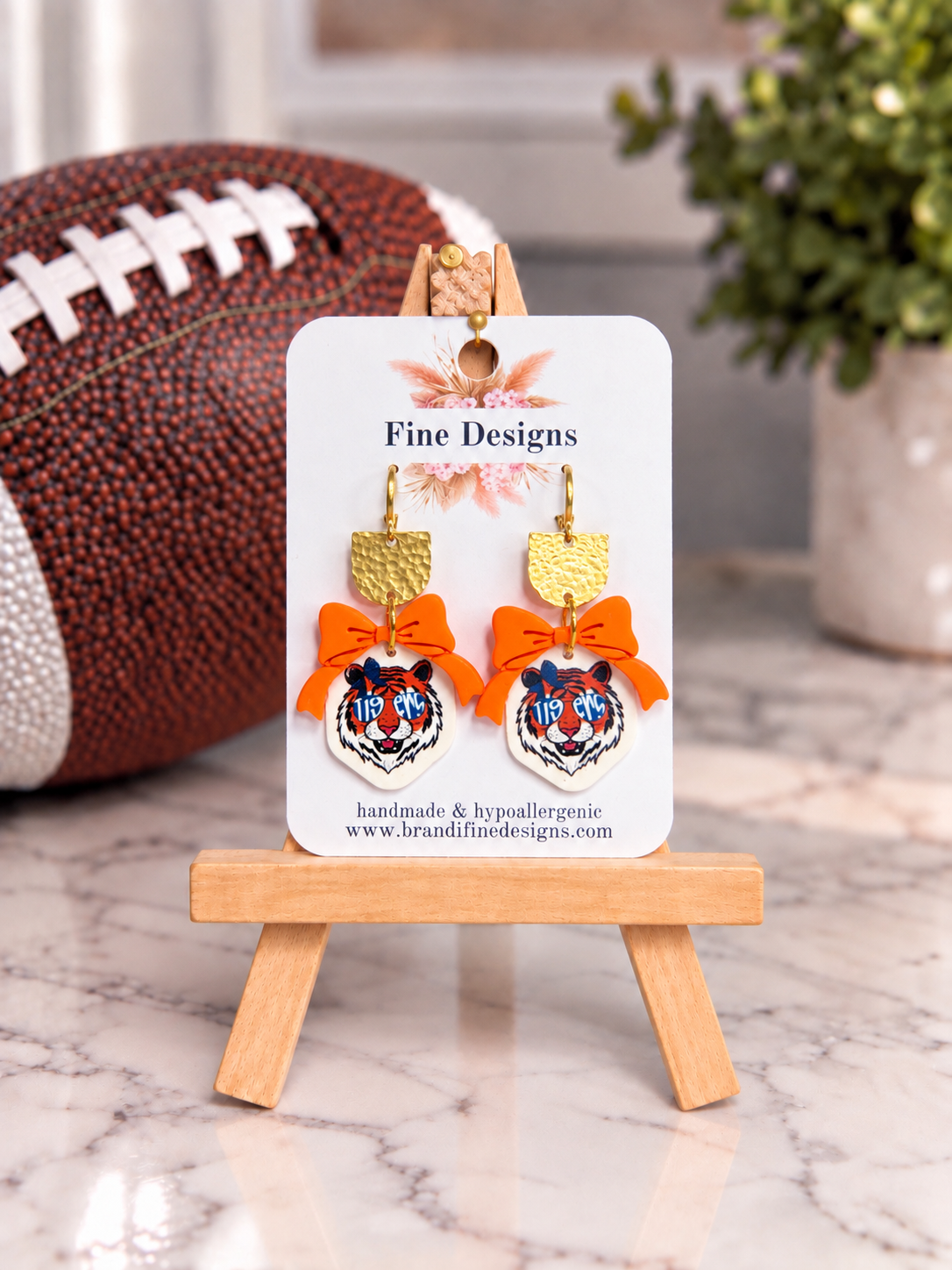 Auburn Dangle